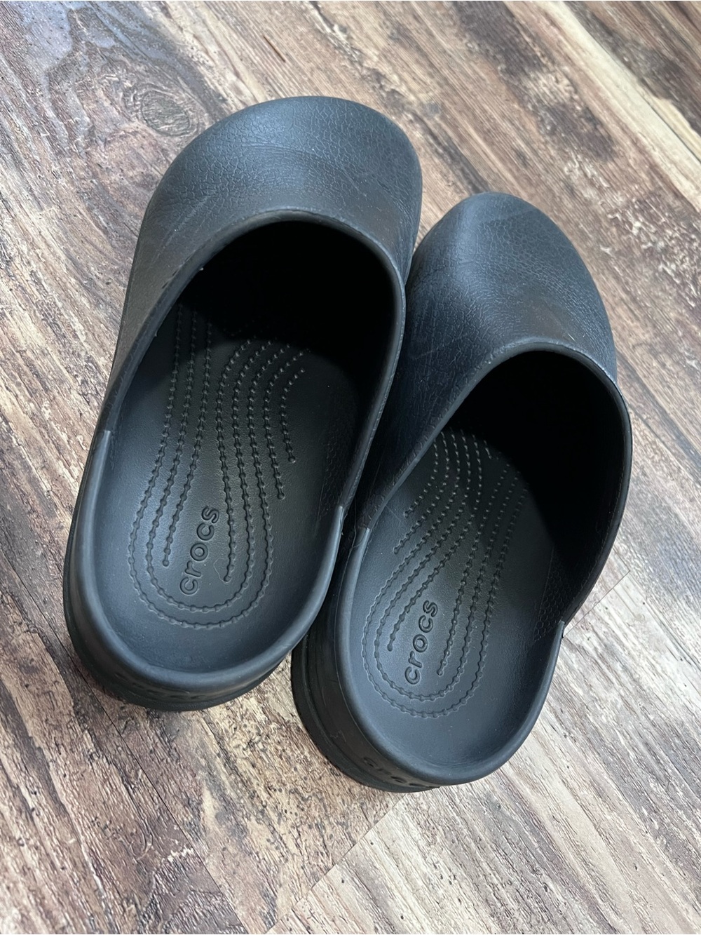 Crocs Bistro Black Slip Resistant Work Clogs Women’s 8 Men’s 6 Nursing Kitchen - Picture 3 of 8